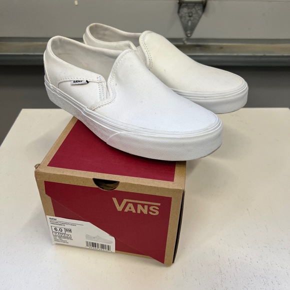 Vans Shoes - Van's -Asher Canvas Slip-Ons- (Truewht) #VNDA32QM17Q- Women's size 6.